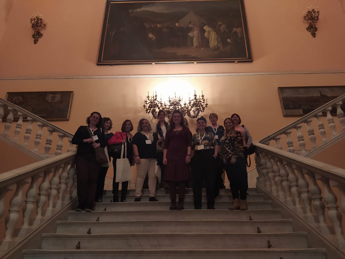 RECESevilla's tweet photo. Encuentro con la ciudad de la inclusión. Estamos en el Salón Colón del @Ayto_Sevilla. Una visita de #EncuentroRECE en la que contamos con dos prestigiosas ONG: @save_children  y @CEARefugio para conocer su gran trabajo en la ciudad. https://t.co/IHFD5MwlQJ