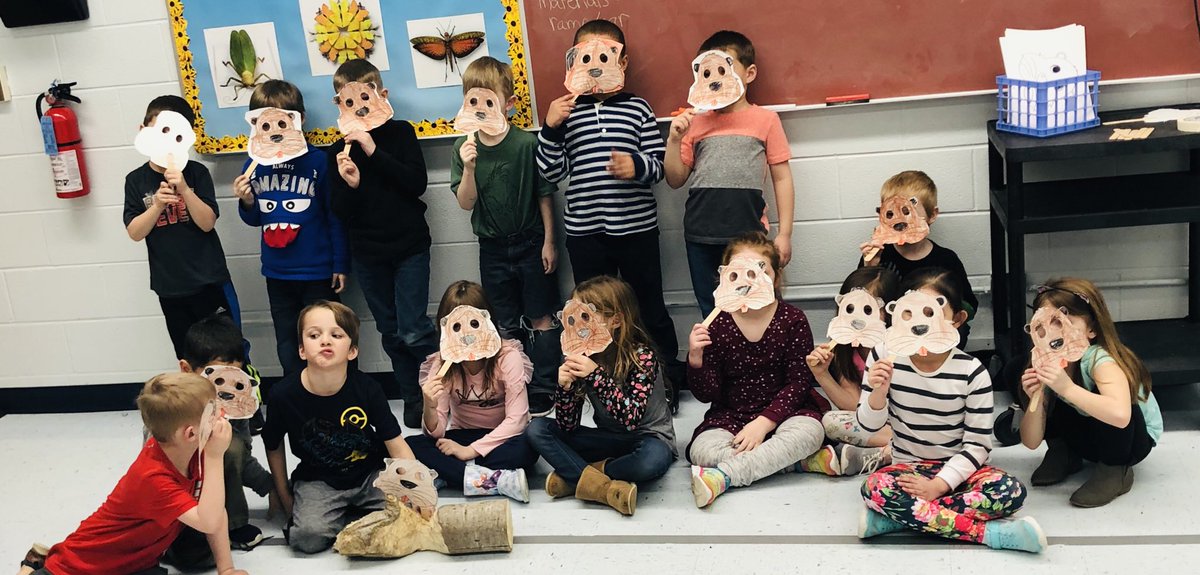 msturgis_hsd36's tweet image. Who was nibbling on that tree? Kindergarten beavers ⁦@HSDHurricanes⁩! #scienceisfun!