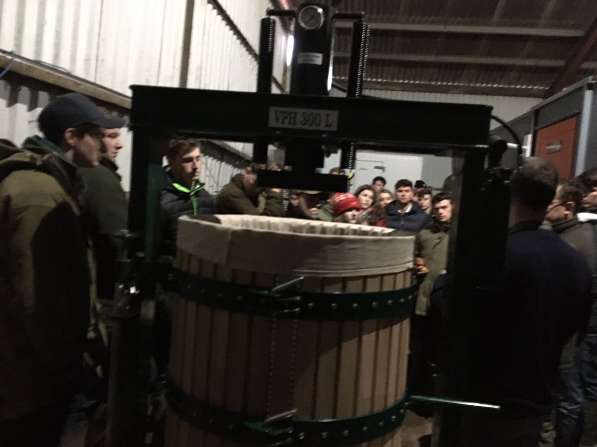 Nicola Cannon (@nickydcannon) on Twitter photo A great day out with the final year ag students to EVG, Mzuri and the Cotswold Orchard. <a href="/RoyalAgUni/">Royal Agricultural University</a> A great day out with the final year ag students to EVG, Mzuri and the Cotswold Orchard. <a href="/RoyalAgUni/">Royal Agricultural University</a>