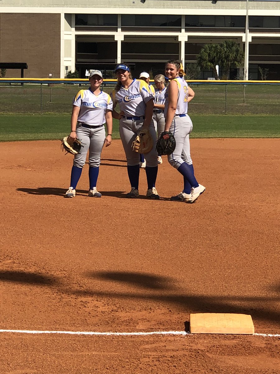 FSCJ Softball tweet media