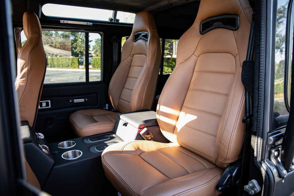 ECDautodesign's tweet image. Eyes drawn from every angle.  

Project Moey: Corbeau Trailcat seats, Nappa leather, JL Audio Sound
—
Learn more : soo.nr/7Ofx #ECD #ICONICdrive