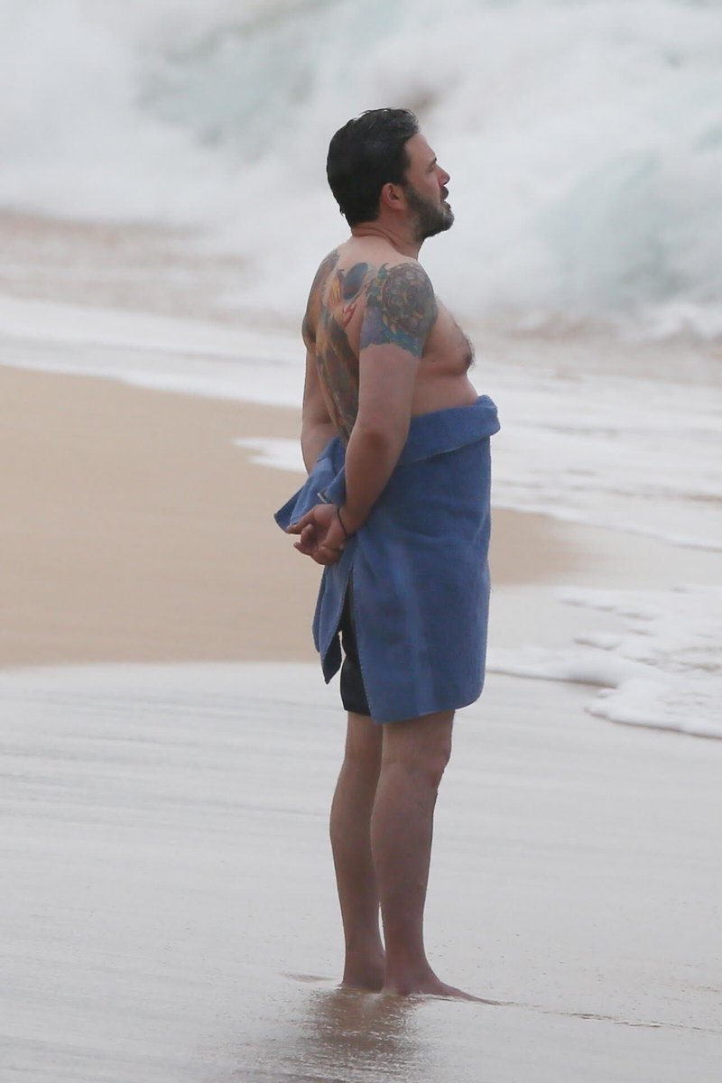 mariebardi's tweet photo. Ben on the Beach, 2018 vs 2020 https://t.co/ljaawxzpzA