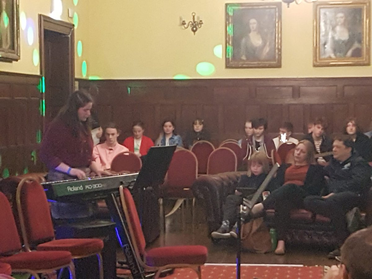 MusicHbk's tweet photo. Fabulous evening so far at Glastonbrooke Unplugged!! #hbkproud https://t.co/r0ZDXFZzmW