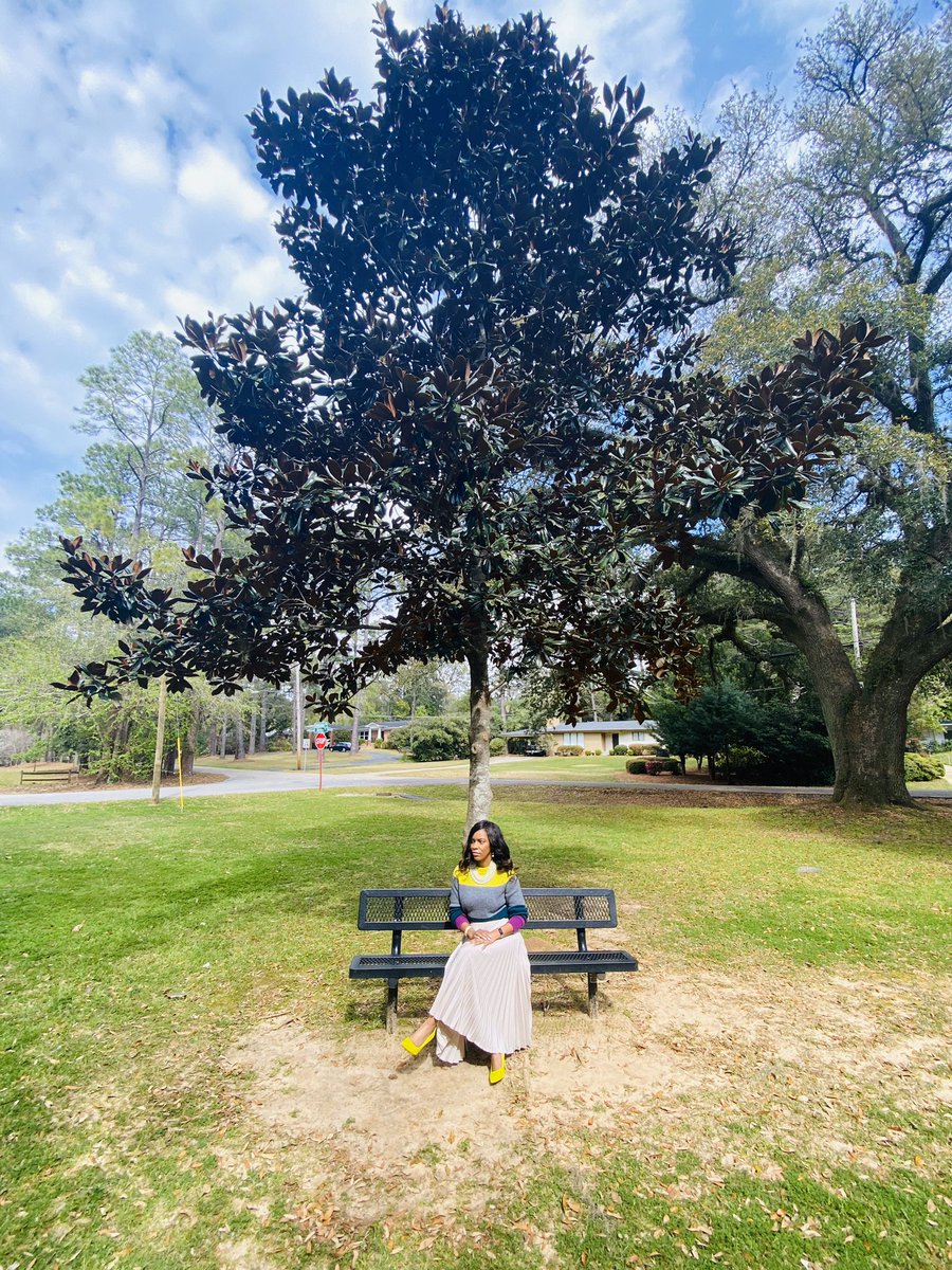 ShishandraD's tweet image. Today’s Inspirational Moment of Encouragement #TIME: “Sometimes it takes chaotic events to happen for us to sit still &amp;amp; think about how blessed our lives really are. Some of us are more blessed than others if we can prepare for what is to come. Count your blessings. 
#ShishandraD