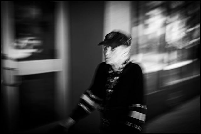 khunyalamatpan's tweet photo. Warped
*
*
*
*
*
#streetphotography #streetphotographer #streetphotographyinternational #streetphotography_bw #streetphoto #blackandwhitephotography #blackandwhite #blackandwhitephoto #bnwphotography #bnw_captures #bnwmood #bnwphoto #bnw_society #spicoll… https://t.co/le5FlYqaI3 https://t.co/9CQDIdbQcu
