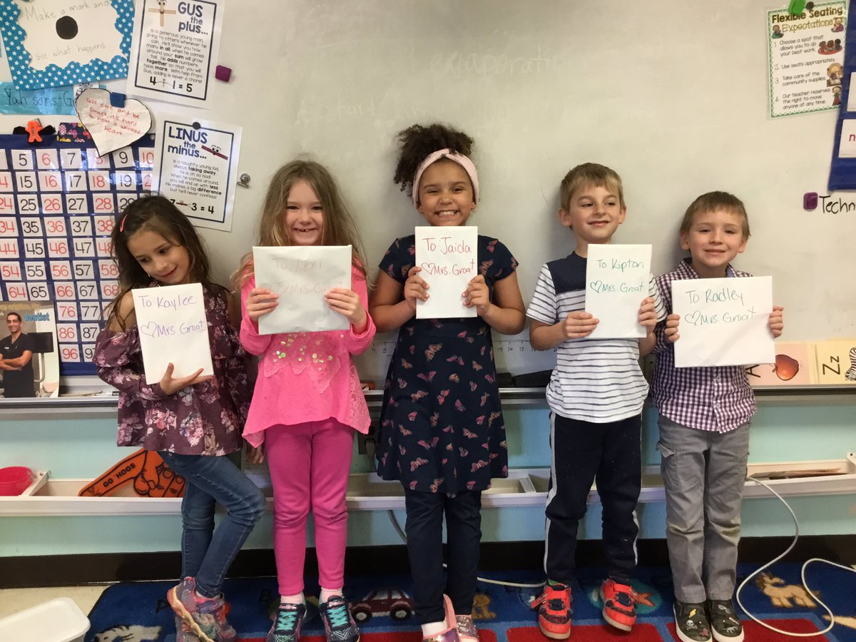 Groat1stGraders's tweet photo. Have loved working with these amazing readers these past couple of weeks! They are such hard workers, I am so proud of them! ❤️@GES_lions  @Miss_Brady3 @kelleyetaylor @PittarelliE https://t.co/iFVZmBZBjh