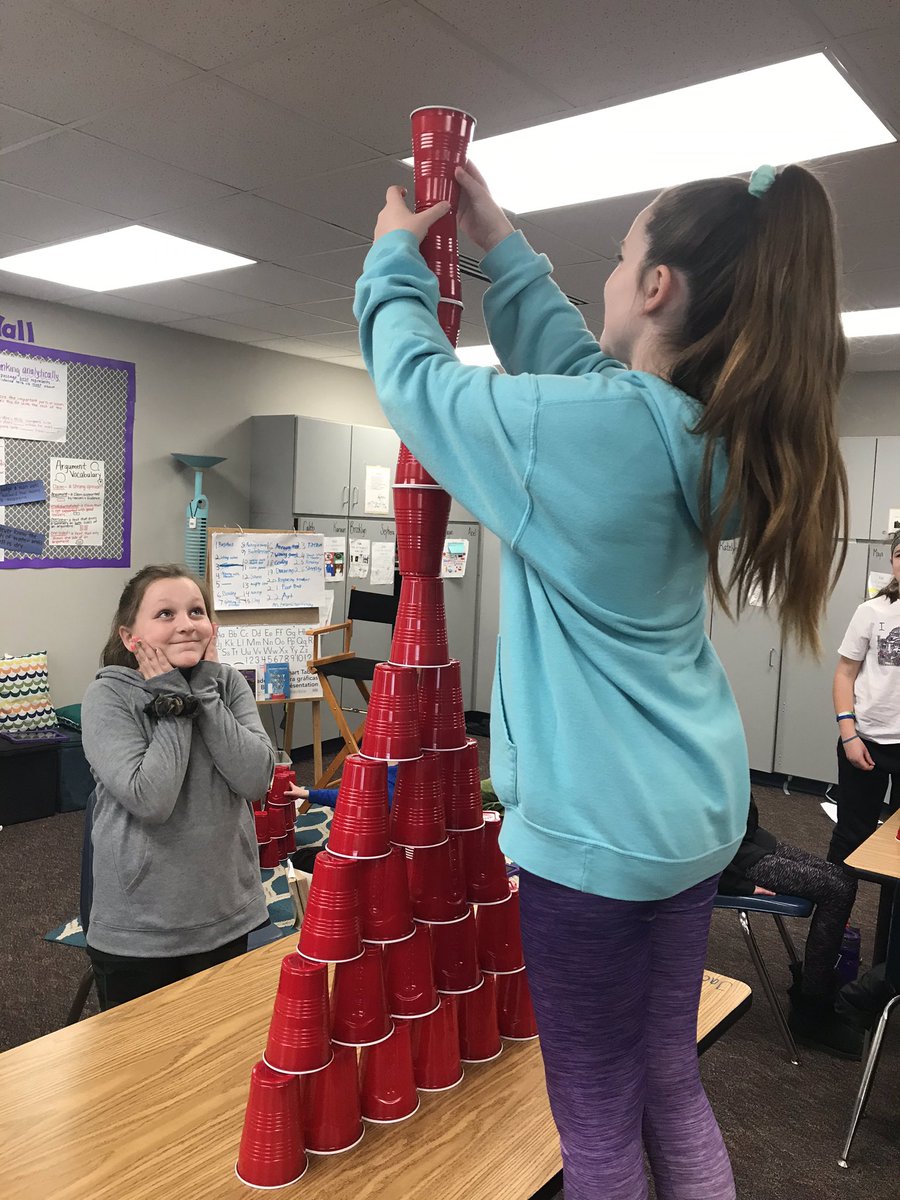 Mrs_Pars's tweet photo. 5th grade shared students this afternoon to prepare for our upcoming fantasy unit. My rotation was castle building with cups. So fun to see the unique creations these students came up with 👑🐉 #johnstonlearns #great2bhorizon https://t.co/mb2kIeXAnt