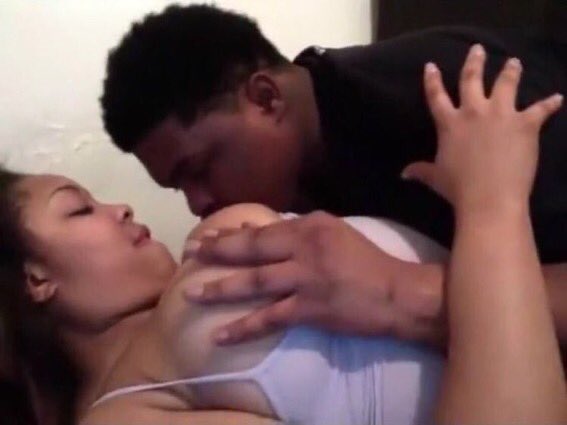 HMDuzIT's tweet photo. Me sucking the corona virus out my girl’s tits so I can die instead of her https://t.co/CLDt4MyMh0
