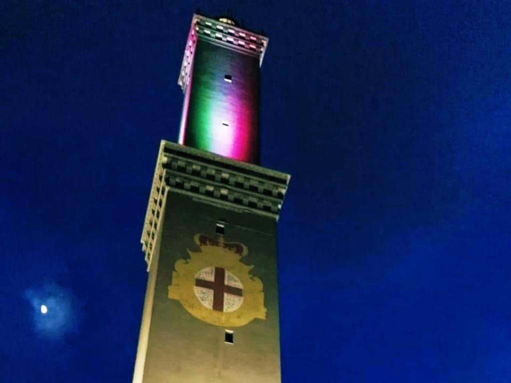 lmtgrapetti's tweet photo. #Italia #Italy #Genova #Lamialiguria #iorestoacasa ❤️🇮🇹 https://t.co/DGRY8ZmIdC