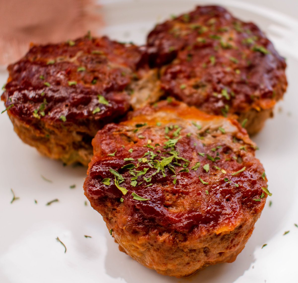 We’re in love with this Mini Meatloaf idea using our Organic Ketchup 🍅 LINK IN BIO FOR THE RECIPE!