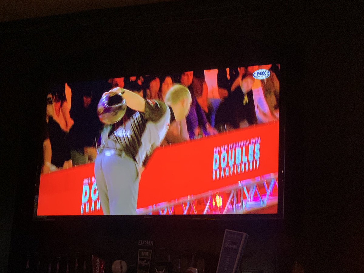 jaymiesd's tweet photo. That time everything canceled so the nation became huge bowling fans. #PBAstrong https://t.co/XkchMehlSG