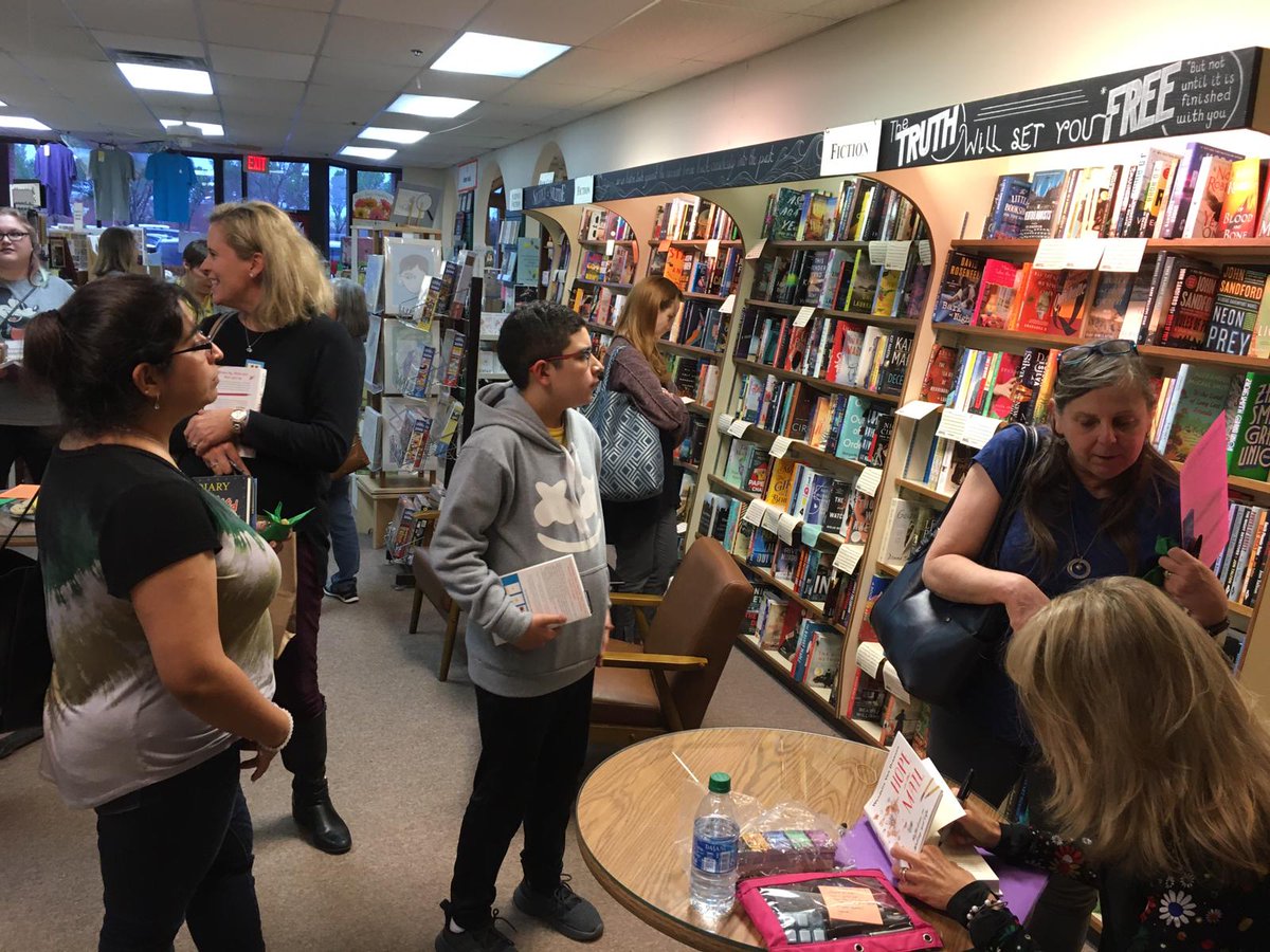 bestofbooksok's tweet photo. The discussion with Wendelin Van Draanen was fantastic and we're so grateful to everyone who came! We have signed copies in the store! 🖋
#wendelinvandraanen #hopeinthemail #bookstore #localbookstore #reading #Edmond #oklahoma #shoplocal https://t.co/A8lPBl5u6I