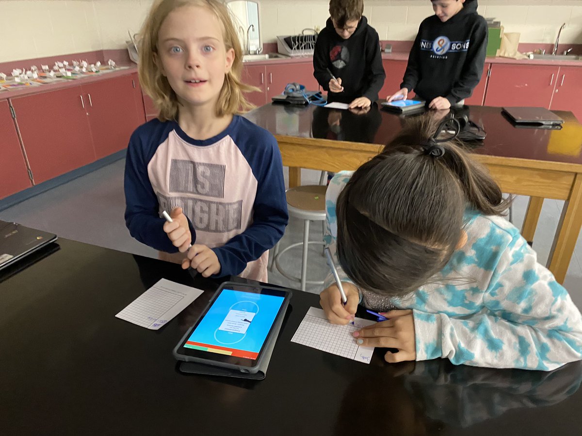 MarvinScience's tweet photo. How fast does your brain respond to input?!? PLTW 4th graders practice reaction time...we will design our own experiment next! #pltw #dces #stem https://t.co/FM6k9GiM1q