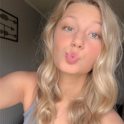 _mackenziegill's tweet photo. #NewProfilePic https://t.co/yRV3oYHWKn
