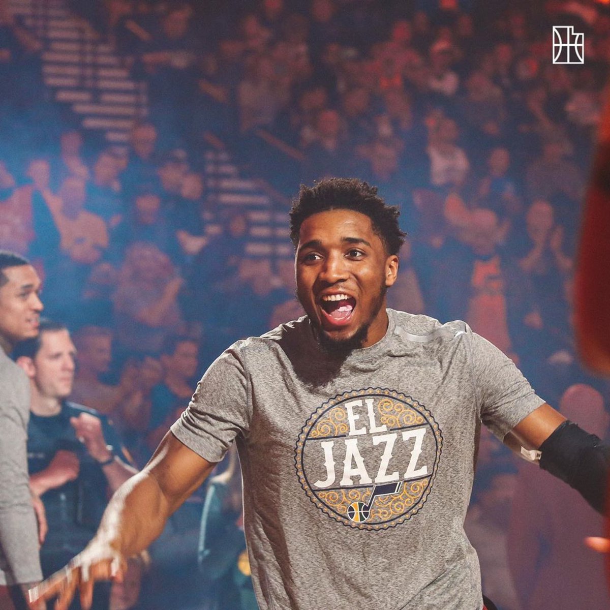 CoachJasonSmith's tweet photo. The entire Brewster Academy community is praying for Donovan Mitchell ‘15. We hope he recovers soon, feels well, &amp; is healthy in the very near future. 🙏🏻 https://t.co/QJ3FM09w5M
