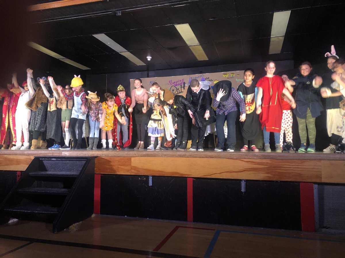 NMSHanover's tweet photo. Such a fantastic performance by all of our actors at tonight’s drama production Orange is the New Glass! Congrats to the cast, the crew and our directors @mshildebrandNMS , Mrs. Hinton and Ms. Torchia! #NMSHanover https://t.co/R93351gZ1J