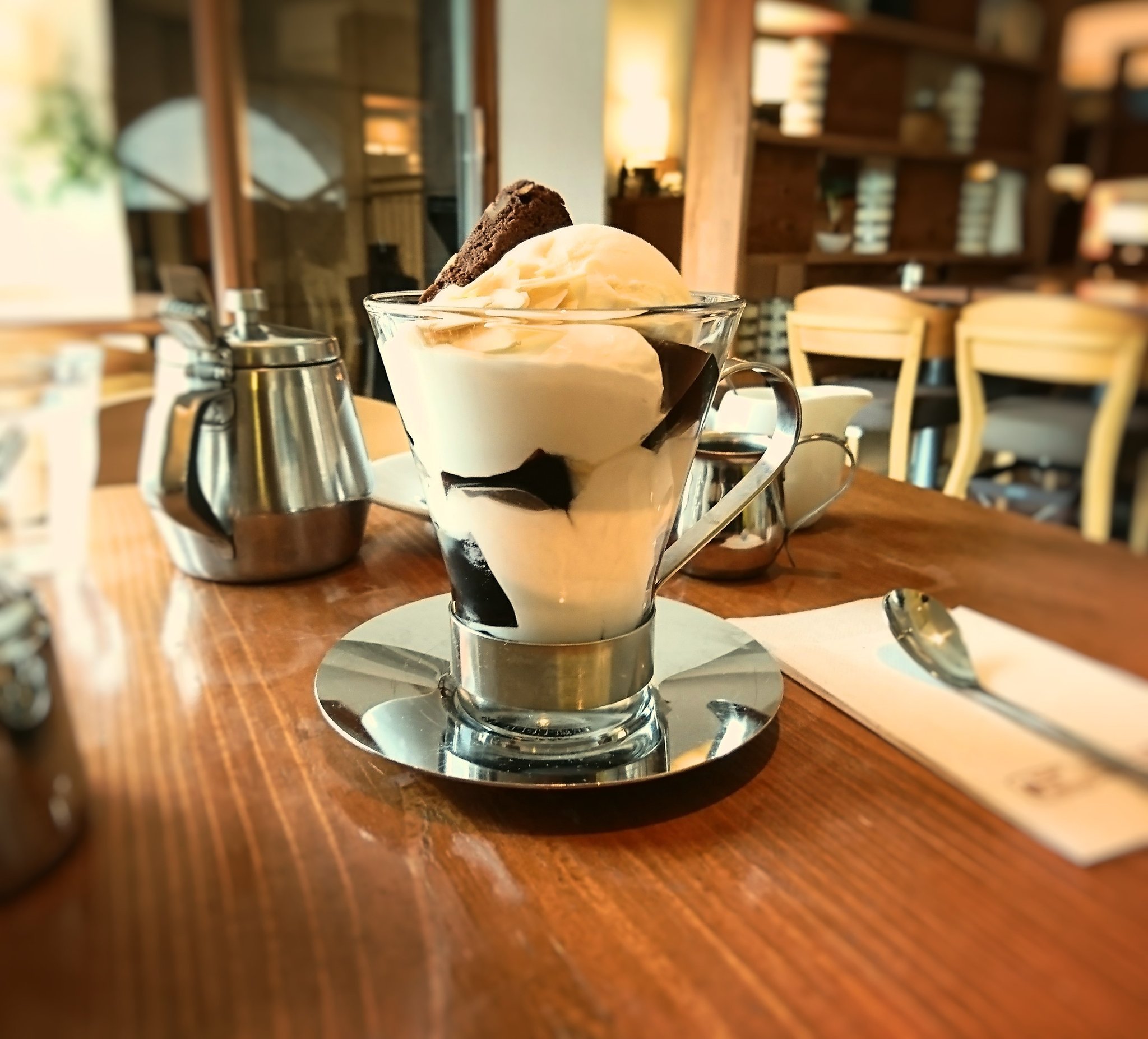 珈琲専門店 三十間 青山店 ふんわり滑らかなクリームと ほろ苦いコーヒーゼリー 大人のスウィーツって最高 青山カフェ巡り 青山通りカフェ 青山学院大学前 骨董通りカフェ 表参道カフェ巡り 表参道スイーツ コーヒーゼリーパフェ コーヒー
