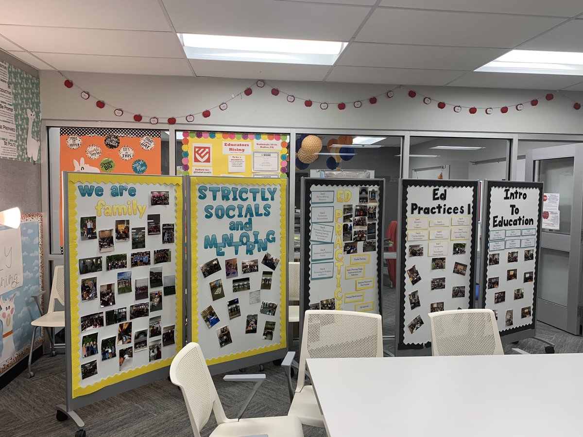 OttawaKc's tweet photo. What an inspiring month March has already been! @OlatheFutureEd - thank you for presenting amazing projects and good luck at nationals! @EducatorsRising @ksdehq #OUKC loves educators - past, present, & future! https://t.co/vSlteJIIEA