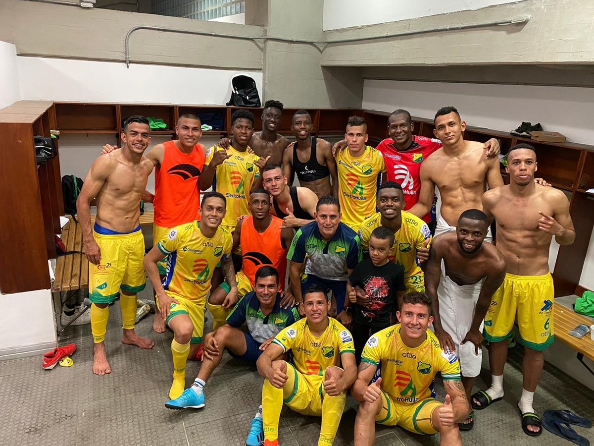 “El MIEDO es una emoción, pero la COBARDÍA es un comportamiento y entre ambas, está la capacidad del ser humano para elegir ser VALIENTE, pues esa es su auténtica naturaleza.” J.A. Marina (filósofo).

Valiente no es quien no tiene miedo sino quien no se deja secuestrar por él.