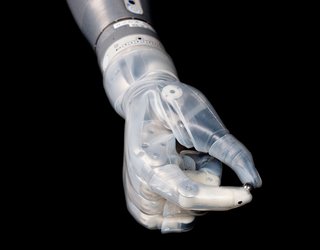 MEngineeringMag's tweet photo. Some of the latest advancements in prosthetic limb technology include smart artificial skin and improved neural connections #LUKEarm #bioengineering #prosthetics @UtahCoE @ASMEdotorg https://t.co/OUC6wj3sw6 https://t.co/NdFh7iKfMI