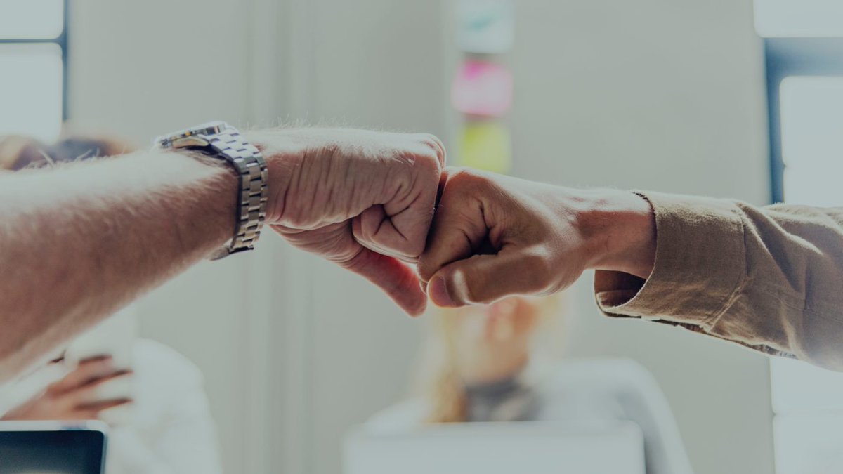 PowerUpAB's tweet photo. The two best ways to become the #1 preferred vendor - from @CraigElias, our sales breakout speaker at Power Up March 25. https://t.co/MEn9N637kT
Get your ticket for the conference at https://t.co/kznGE70IHd https://t.co/rLCr8ZVd3S