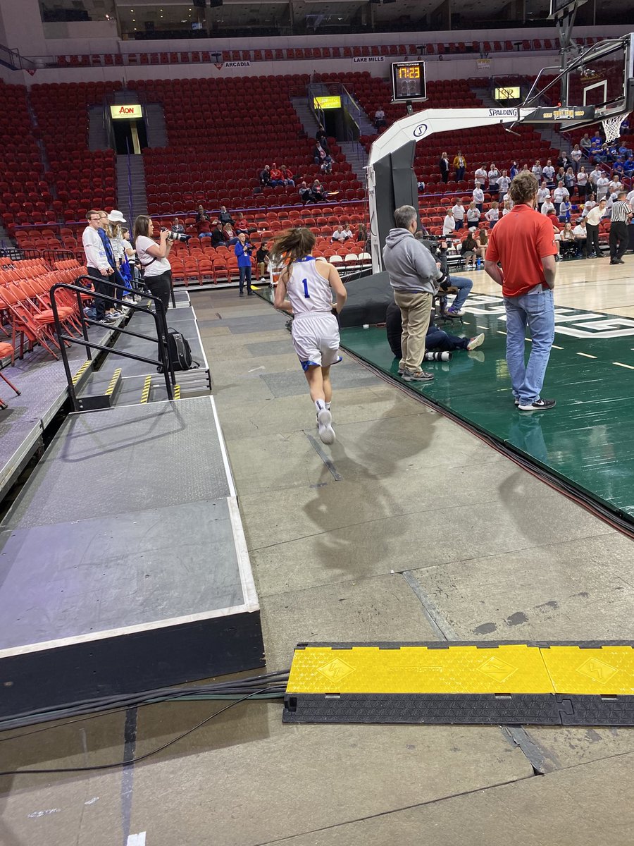 LcatsAthletics's tweet photo. She’s back! #LCatPride https://t.co/aR0P9pEitD