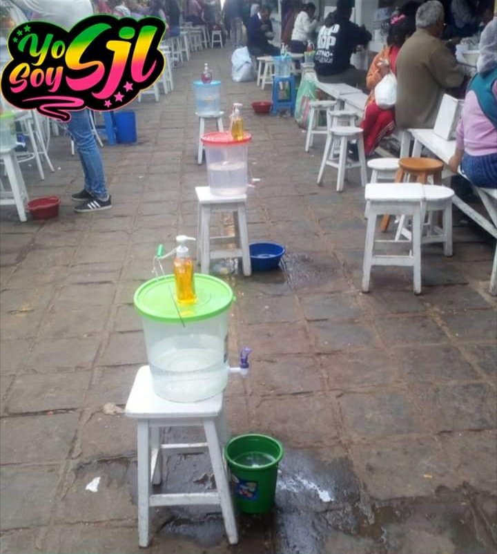 shitdownjk's tweet image. nadie:
mercados en perú: