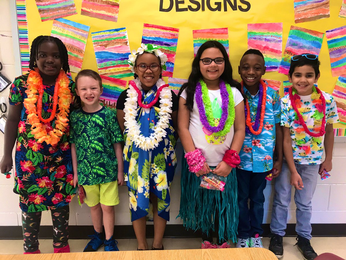 kdurrence_tce's tweet photo. πΊTCE celebrated students who were Ready, Responsible & Respectful with a Hawaiian Luau!πΈ #TCEistheplacetobe #PBIS #LetsHula #Limbo @LibertyCoSchool @Tigers_TCE @coach_polk @Jeason_tce @MrsSaraSpurlin @SankerDiane @bangelesTCE https://t.co/eKvGsT66lz