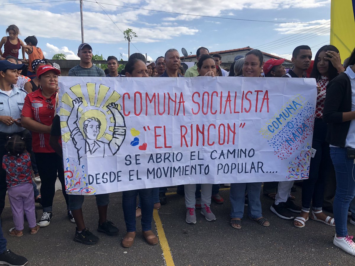 yelitzePSUV_'s tweet photo. Ahora como parte de las acciones del Estado Mayor Parlamentario, en el sector Güire I de #Caripito, celebramos una asamblea popular en la que entregamos 334 títulos de vivienda y 10 títulos de tierra. 

#Ruta2020 https://t.co/cUK8onVWVd