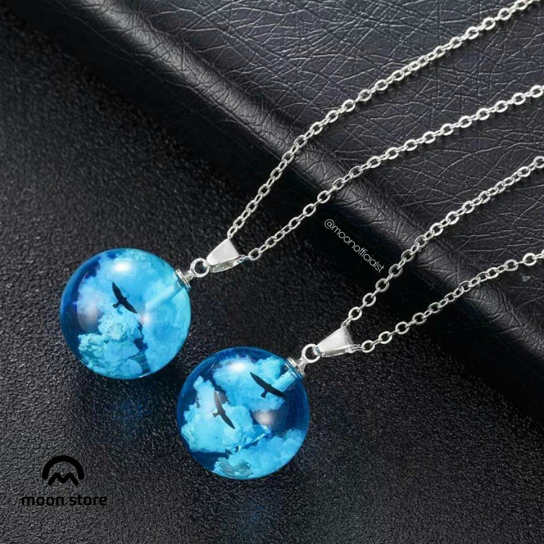 moonofficialst's tweet photo. 💙 The is sky is blue  

Retweet 🔁
 وهنعمل سحب لحد يكسبها FOR FREE 💌
#simply_unique https://t.co/a7KZ69SeBO