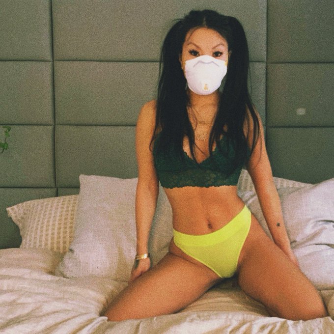 2 pic. Now my name will forever be linked to corona virus. @Pornhub https://t.co/T4NOlKYPqm