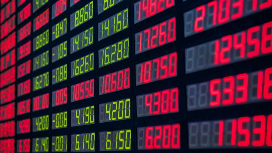 NegociosForo's tweet photo. El Índice de Precios y Cotizaciones (IPC) se desplomó esta mañana hasta un 9.18 por ciento. A lo que la Bolsa Mexicana tuvo que hacer un paro de emergencia, la última vez que ocurrió el paro fue en 2015. #bolsadevalores @BMVMercados #Elpesopierdepeso 
https://t.co/RFXVy9x6nZ https://t.co/xOaZj4H08J