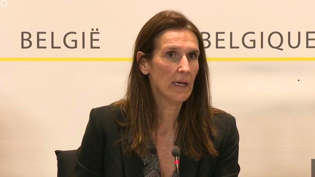 Belgium (finally) takes drastic measures against #COVID19: Prime Minister <a href="/sophie_wilmes/">Sophie Wilmès</a> announces schools are suspended, recreational activities are canceled, restaurants/cafes/discos must be closed. Shops closed for the weekend (?!).