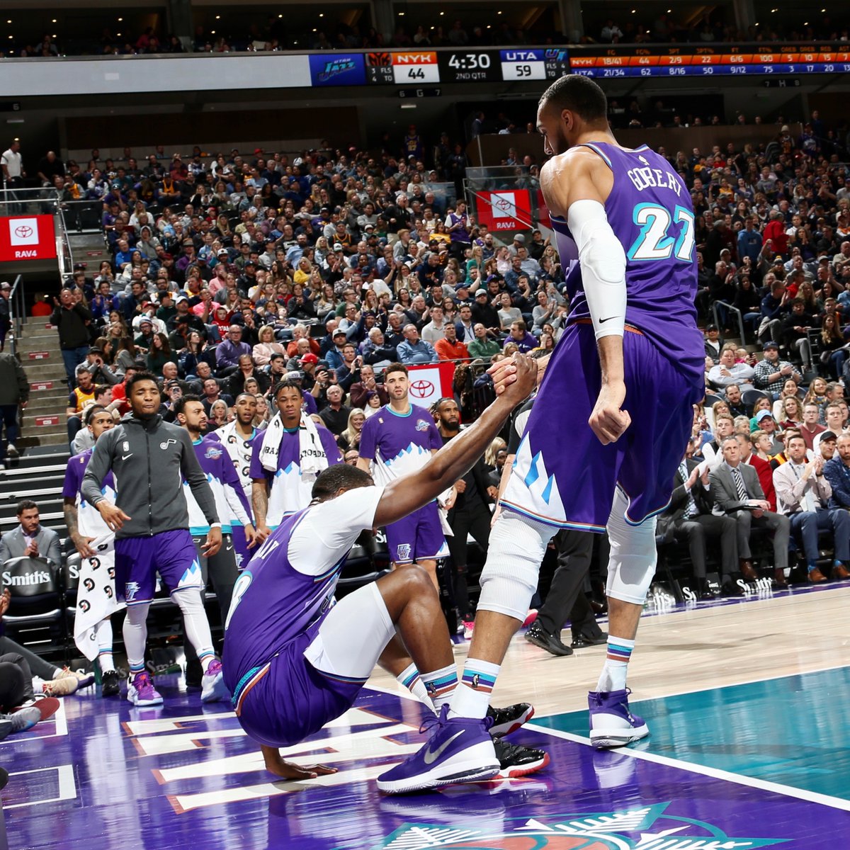 emmanuelmudiay's tweet photo. Firstly, thanks to everyone for the positive words. Yesterday I got tested for the Covid-19 virus. By God’s grace it came out negative. Despite my teammates and I taking necessary precautions, it didn’t turn out as expected. To my guys @spidadmitchell @rudygobert27, God speed🙏🏾❤️ https://t.co/5zbj1MFgRO