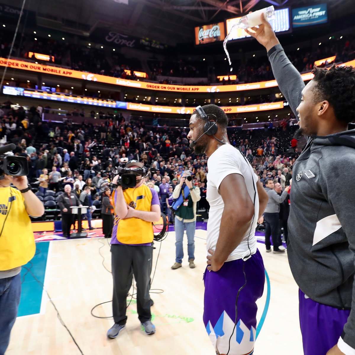 emmanuelmudiay's tweet photo. Firstly, thanks to everyone for the positive words. Yesterday I got tested for the Covid-19 virus. By God’s grace it came out negative. Despite my teammates and I taking necessary precautions, it didn’t turn out as expected. To my guys @spidadmitchell @rudygobert27, God speed🙏🏾❤️ https://t.co/5zbj1MFgRO