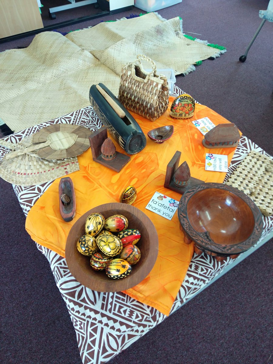 Carynmc80's tweet photo. #Pasifikaduallangauge
Learning about how to excel my Pasifika learner's oral language.  Exciting 🌺 @Hillpark_School https://t.co/Kn9RNr8y9k
