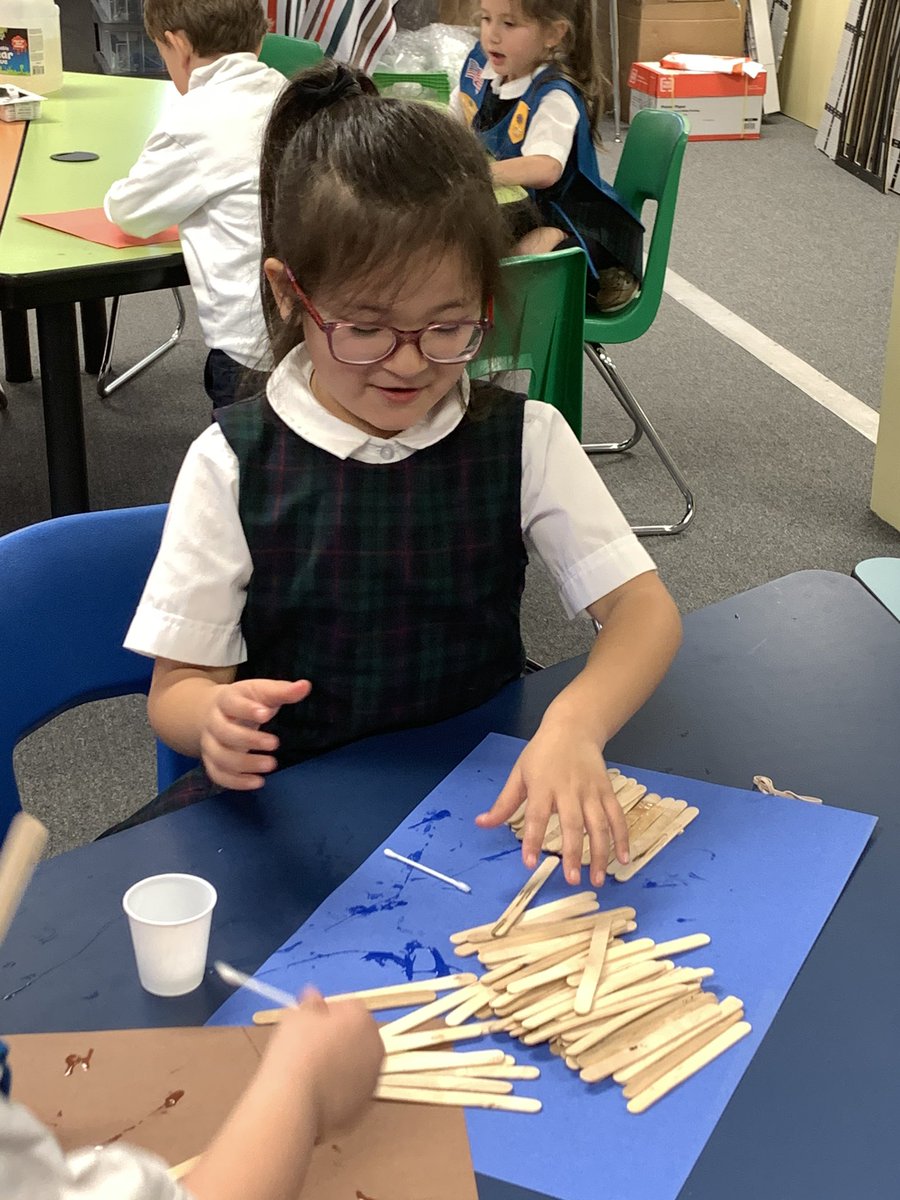 SCS_STEM_Tech's tweet photo. More of our Kindergarten architects building their houses! #PLTW #SCSSTEM #Proudtobealaker https://t.co/40lbWStyes