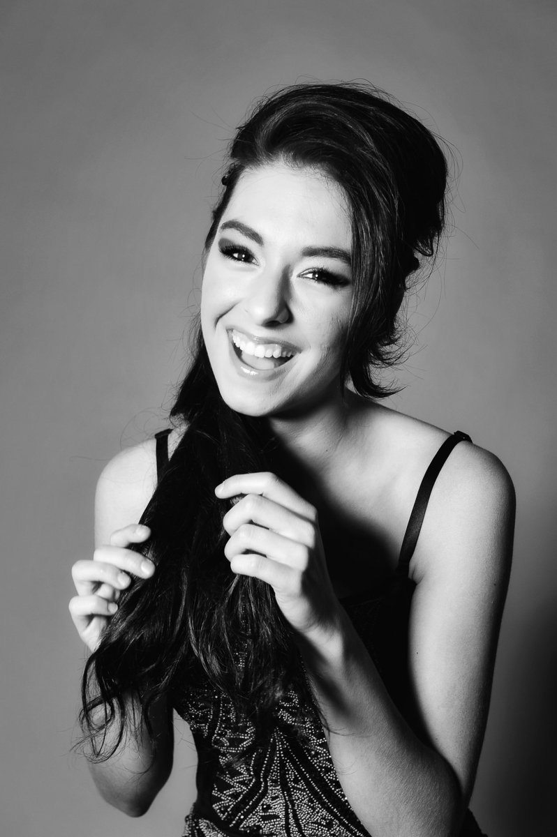 TheRealGrimmie's tweet photo. Forever in our hearts and minds! Thank you #TeamGrimmie for honoring and remembering Christina’s birthday today. We love you! 💚 - Bud &amp; Marcus #CGForever https://t.co/GUiWFRnUaD