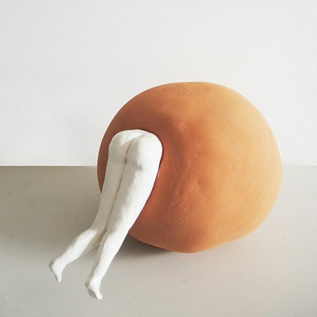 AnnaGodeassi's tweet image. Gettati a capofitto in un mondo nuovo, nella solitudine dell’isolamento, ci ritroviamo inventori di un rapporto indefinito col tempo e riscopriamo noi stessi • Thrown headlong into a new world, in the solitude of isolation, we become inventors of an … ift.tt/3cTHzrk