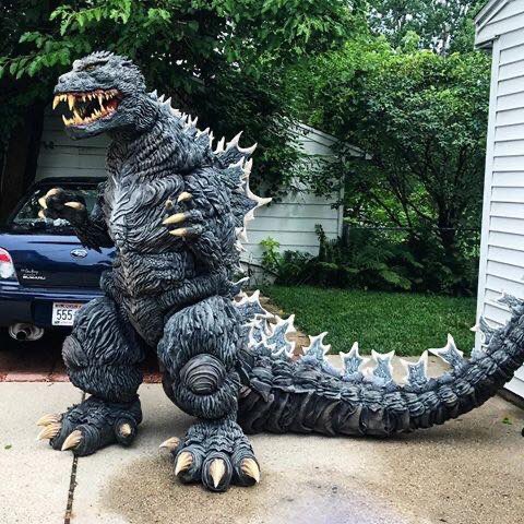 Amazing Godzilla cosplay instagram.com/kaijukrys
