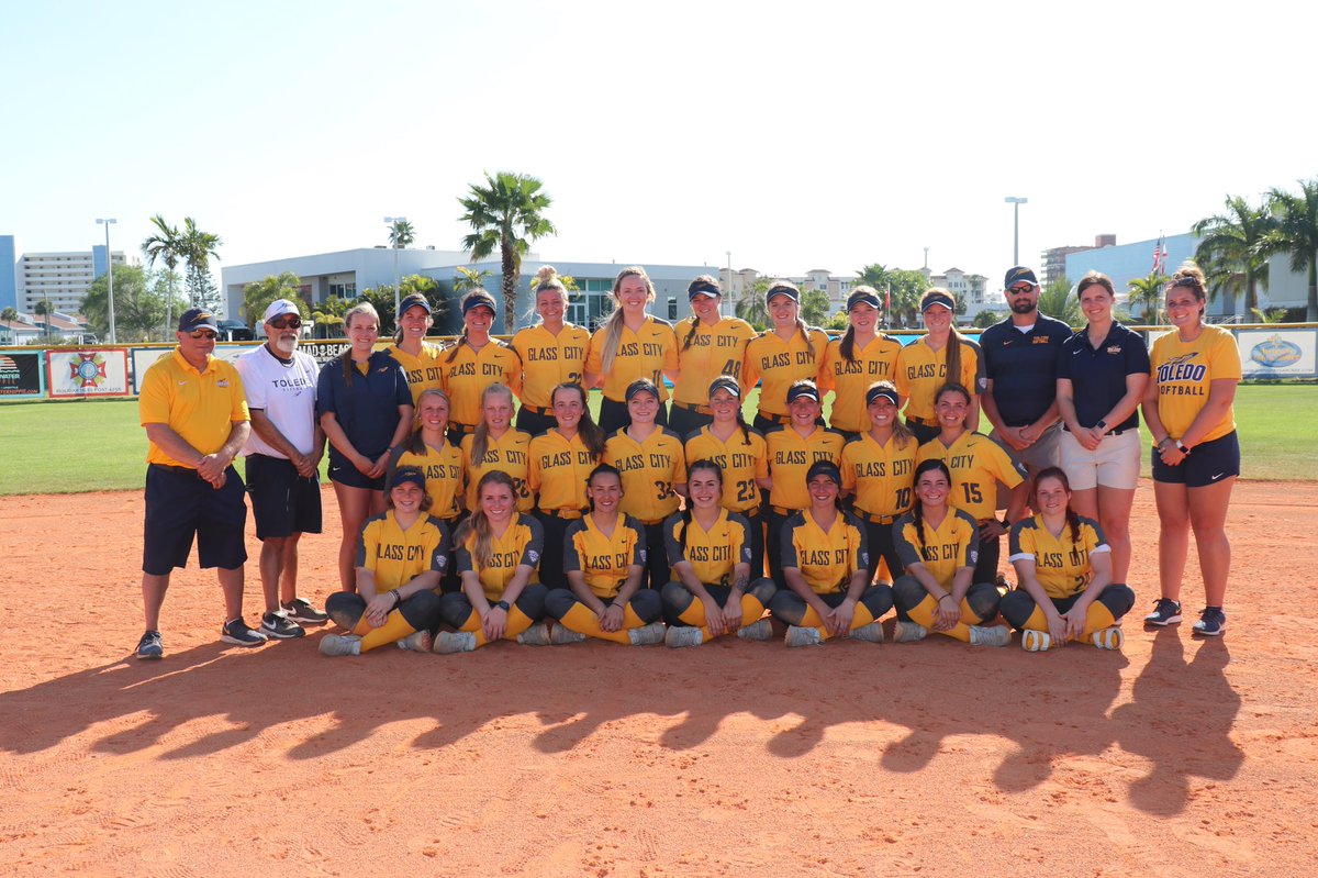 ToledoSoftball's tweet photo. Hard to see a season end in such an abrupt way. Thank you to our three seniors who put their hearts into this program for the last four years. ❤️

As always...Go Rockets! https://t.co/w7UyWnZxk0