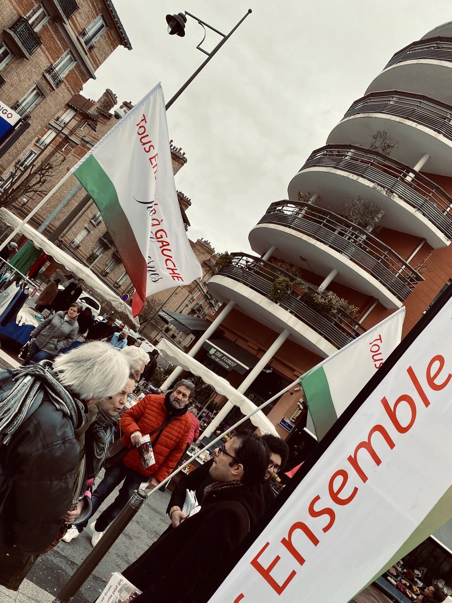 GaucheSuresnes's tweet photo. Le 15 Mars aucune voix ne doit manquer à gauche.
Je vote Tous ensemble à gauche pour Suresnes" avec Rodolphe Balensi et Paule Ballut. C'est la Touche Numéro 2. #Suresnes #Municipales2020 https://t.co/fPITVMyFS0