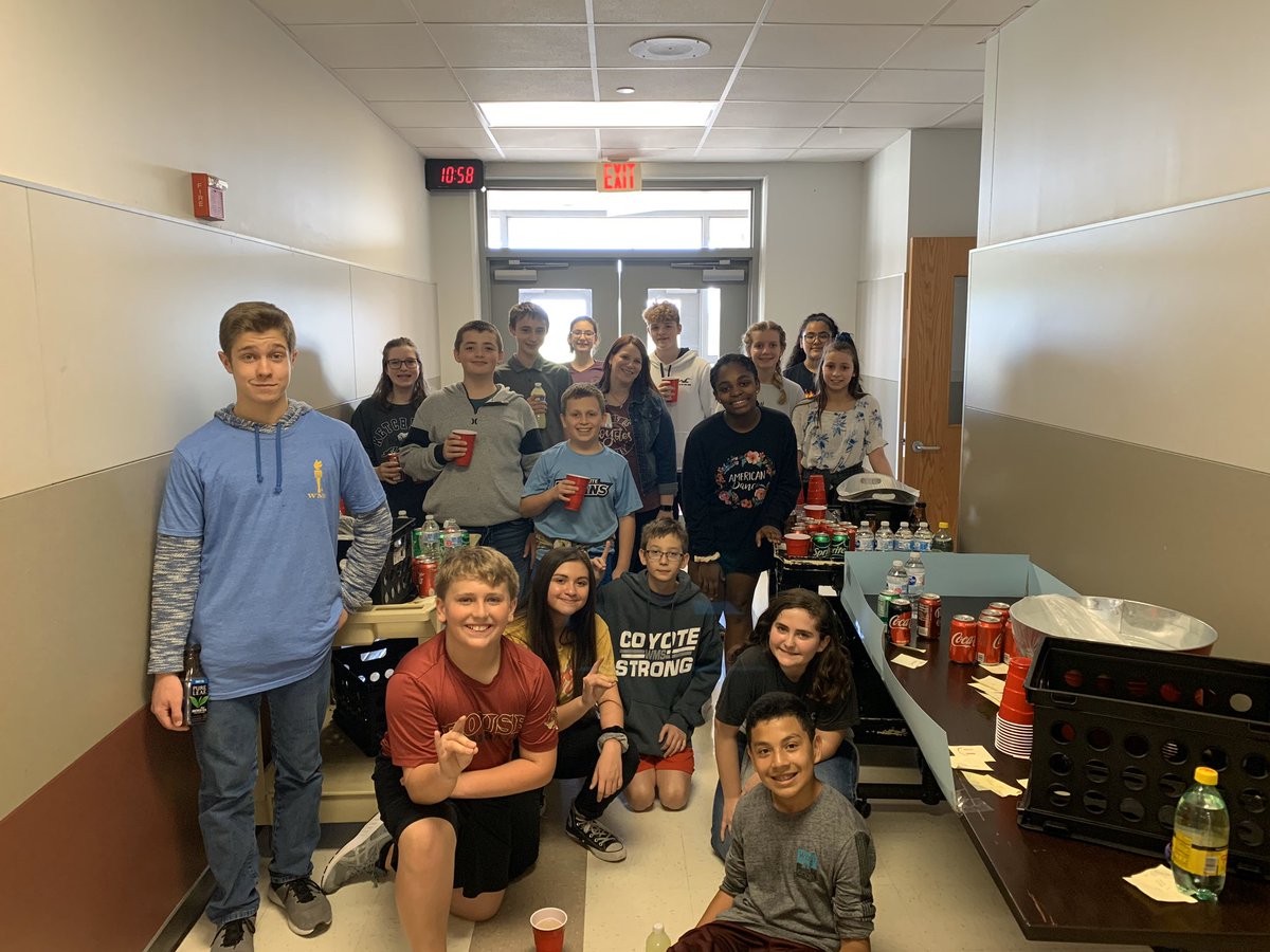 brandon_evans2's tweet photo. Coyote Ambassadors provided room service today! A drink, stress ball, and a positive note to show appreciation! @MsBussear #thisisWMS https://t.co/EQYE8s5Zcf
