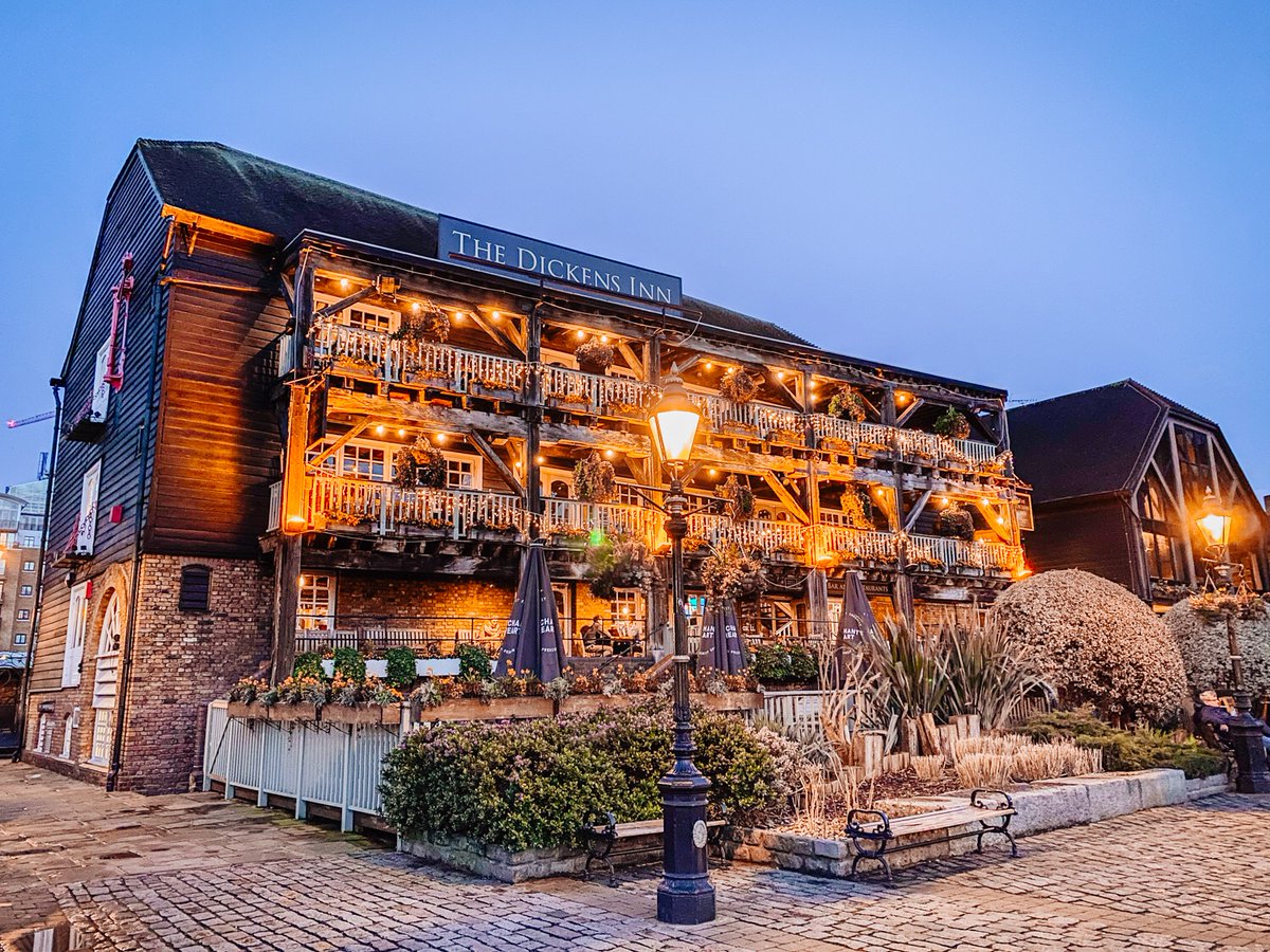 Look no further for the perfect pub for a pint: <a href="/DickensInn1/">Boysterous.NFT</a> in St Katharine Docks will make your London stay memorable with its gorgeous venue and wide selection of craft beer.
#dickens #visitlondon #londonist