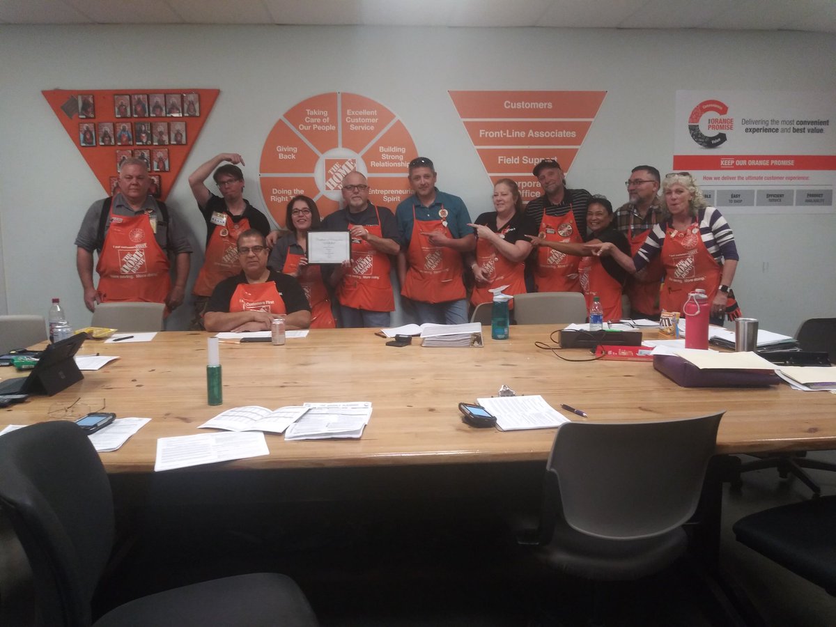 CarolenePinn's tweet photo. Safety Department of the Month for January is D24 Paint! Congrats to Christine and team! Way to keep safety InFocus! 🎉 #THD6989 @milsonwheels55 @jreed4401 @LMcmilian @RobinHarbin5 @izzybond17 https://t.co/bDrt4QgduO
