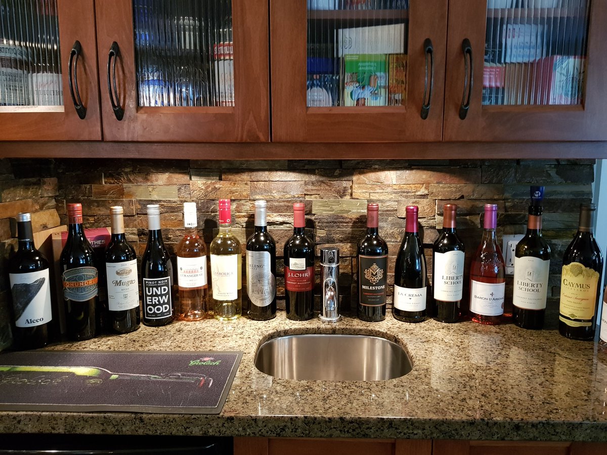 Inspired_Bar's tweet photo. At home enjoying some wine.

Repour allows you to try what you want when you want. 

#oxygenabsorber #nomorebadwine  #athometastings #winelovers 

https://t.co/bocjowJ9i9 https://t.co/38VzSo5fad