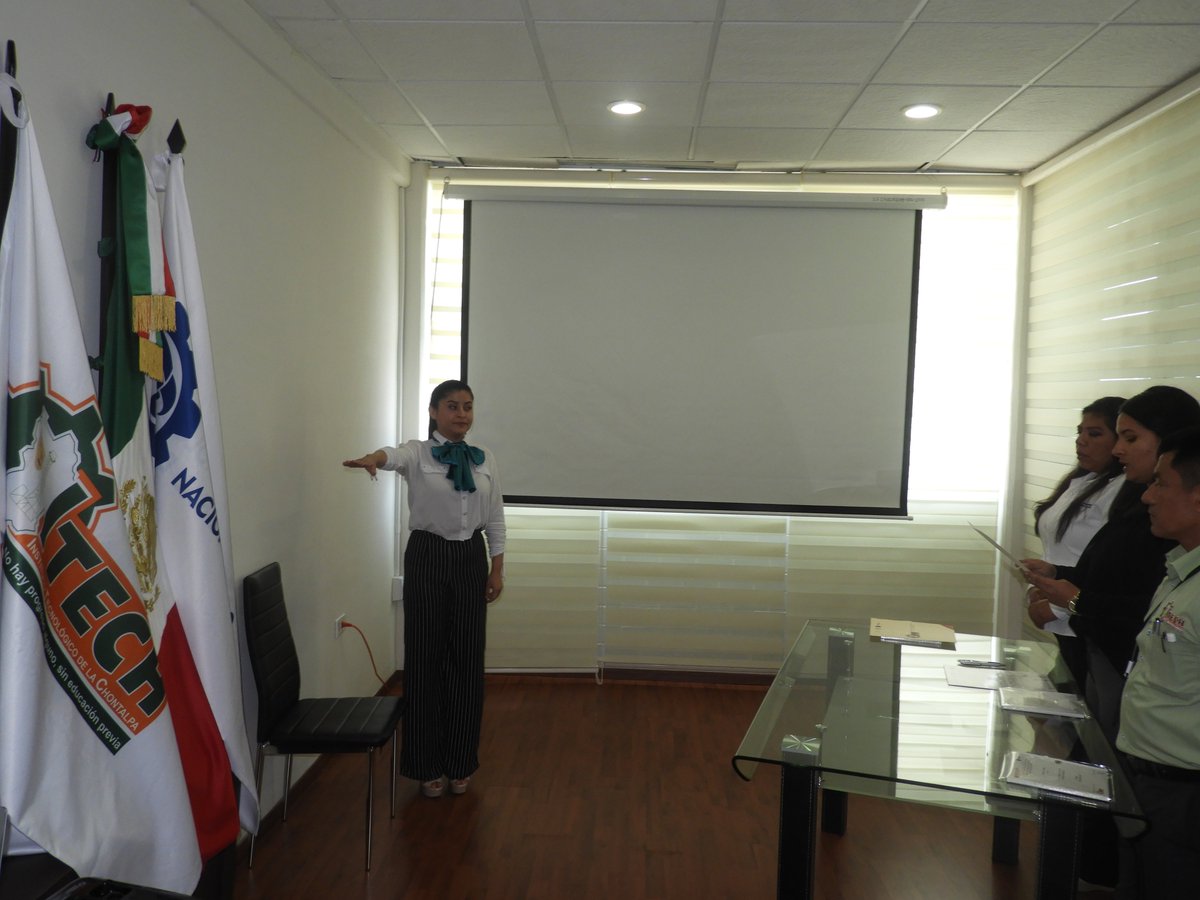 itdelachontalpa's tweet photo. El #TecNM Campus la Chontalpa, felicita a la señorita Lizbeth Gómez López, por ser la primer egresada en obtener el título de INGENIERA EN GEOCIENCIAS por la modalidad de Tesis. #OrgulloITECH https://t.co/1BpujMZVRs