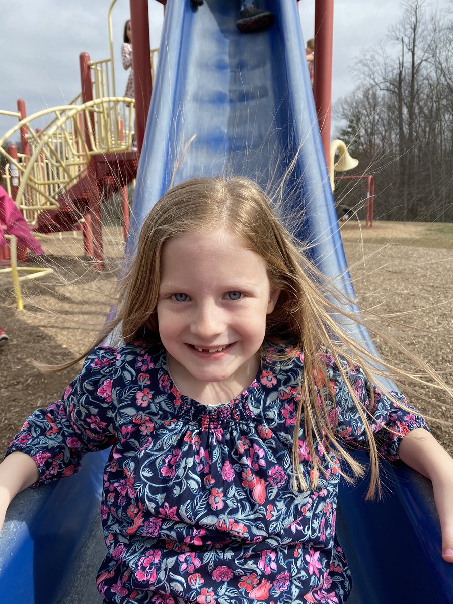 DarguschMrs's tweet photo. Fun at recess! #tmeseagles https://t.co/T0Tukn3a65