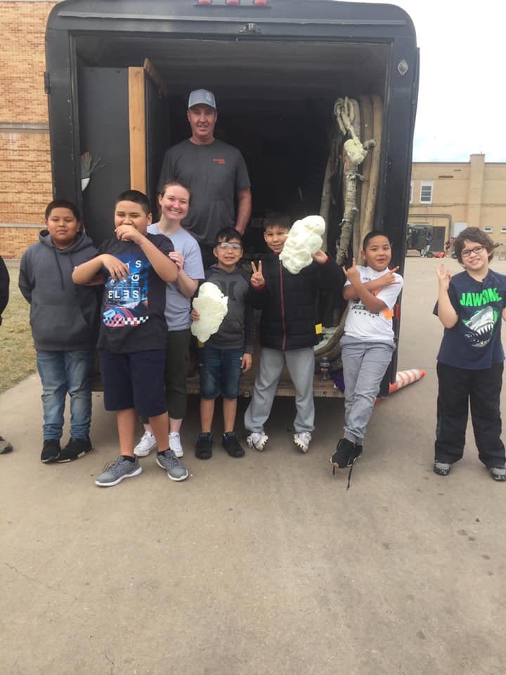 CoachMawson's tweet photo. Career Day Fun @ZundyElementary Thank you to my Dad for supporting my school! #iamwfisd #bebold #bringyourdadtoworkday #zundykidsdeserveit https://t.co/NJnwwqUmEJ
