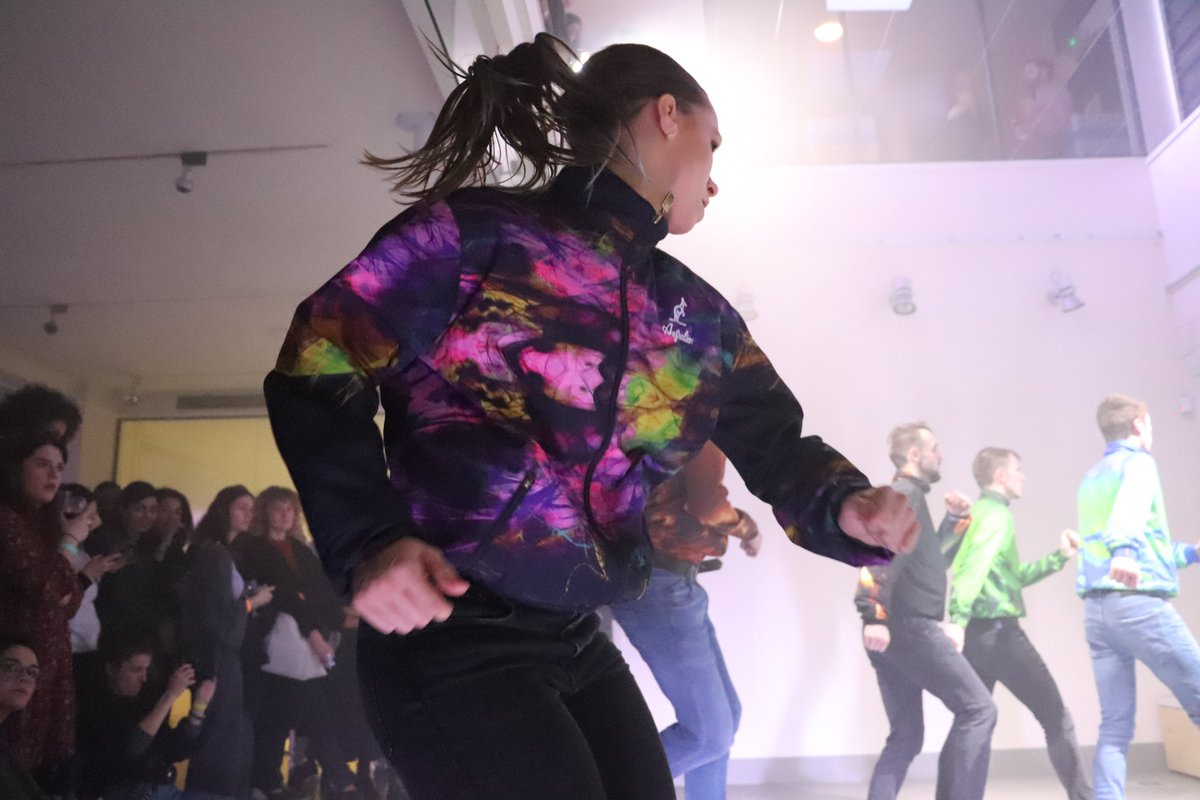Matrice_io's tweet photo. @LAHORDE_ x @balletmarseille x @BoeStrummer
donnent NOVACIERIES, #jumpstyle underground sur #TechnoHardcore @Matrice_io #atelierB #lahorde #jumpers https://t.co/5nSbsNHTDw